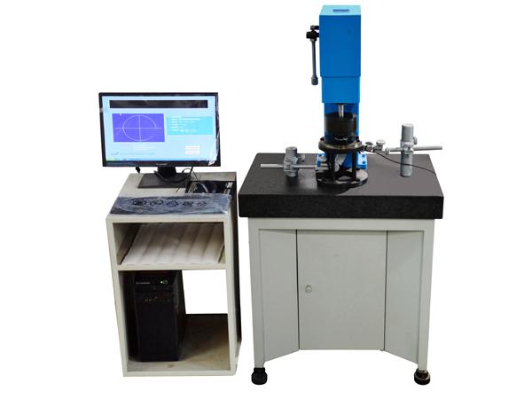 Bearing running accuracy measuring instrument